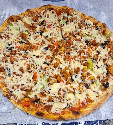 Opinii despre Viking Kebab og Pizza în Hamar - Gastronomi og hotellvirksomhet