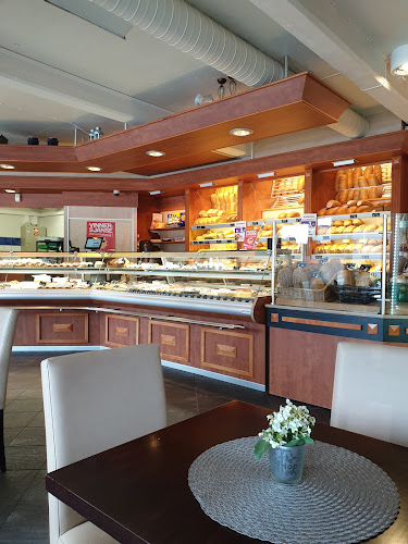 Butterfly Bakeri og Konditori AS - Gastronomi og hotellvirksomhet