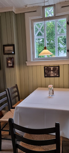 Opinii despre Herregårdskafeen în Halden - Gastronomi og hotellvirksomhet