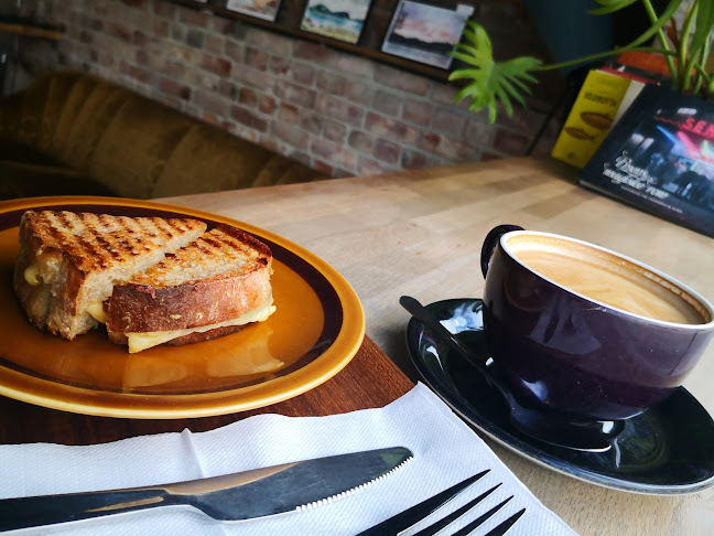 Café le Frère - Gastronomi og hotellvirksomhet