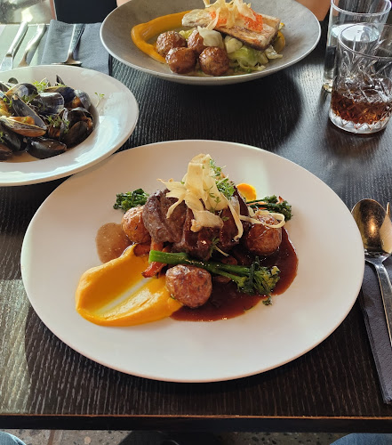 Opinii despre No4 Restaurant & Bar în Ski - Gastronomi og hotellvirksomhet