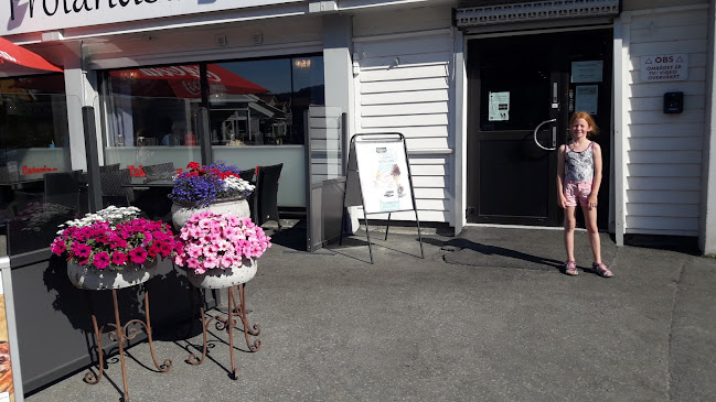 Frolandstaua Kro - Gastronomi og hotellvirksomhet