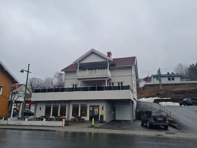 Åmli bakeri og Kafe AS - Gastronomi og hotellvirksomhet