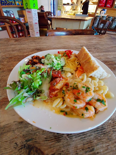 Club Maccaroni - Gastronomi og hotellvirksomhet