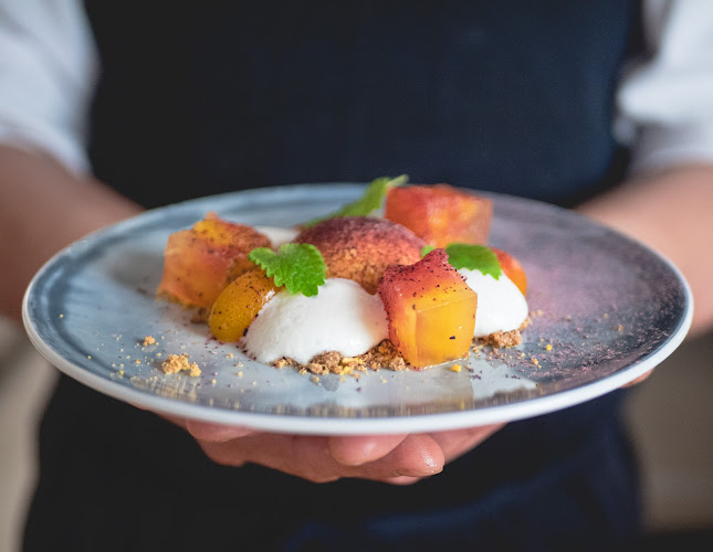 Opinii despre Restaurant Bestorp în Oslo - Gastronomi og hotellvirksomhet