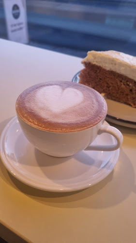 Comentarii opinii despre Manna Kaffebar