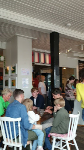 Henningsvær Lysstøperi og Cafe - Henningsvær