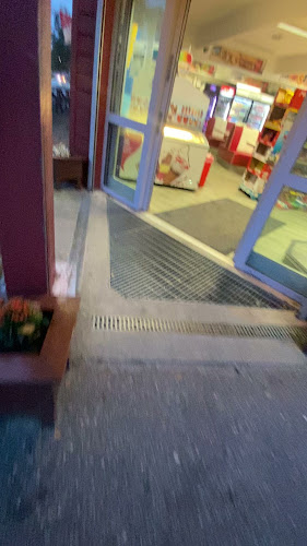 Birkeland Storkiosk Pizza & Grill AS