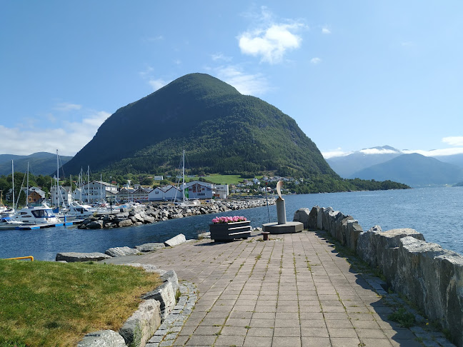 Tredet - Gastronomi og hotellvirksomhet