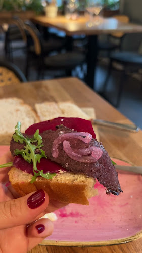 Elias mat & sånt - Gastronomi og hotellvirksomhet