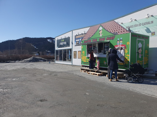 Jantra Thai Take-away - Gastronomi og hotellvirksomhet