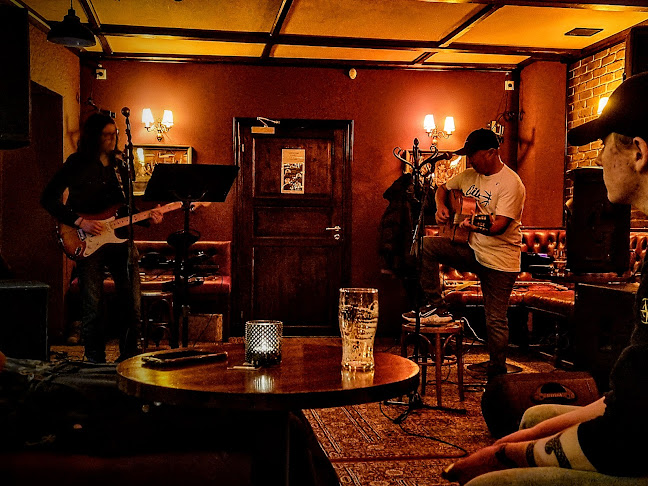 Comentarii opinii despre Lloyds Pub