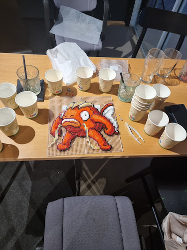 Comentarii opinii despre House of Nerds