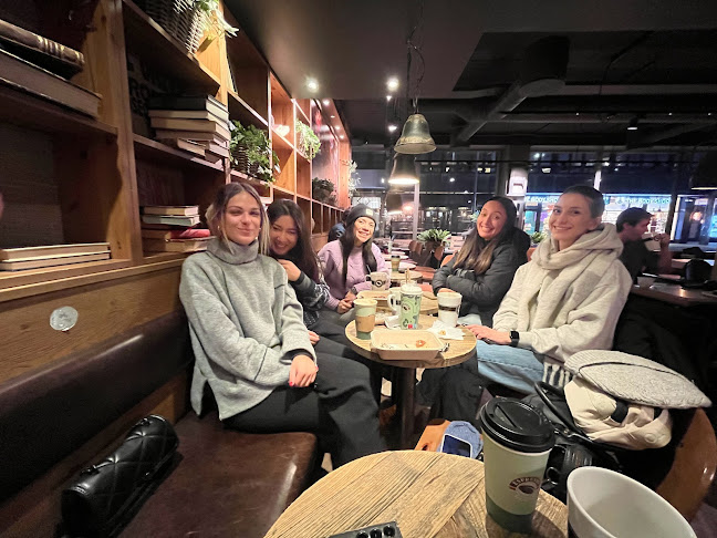 Opinii despre Kaffebrenneriet avd Saga kino în Oslo - Gastronomi og hotellvirksomhet