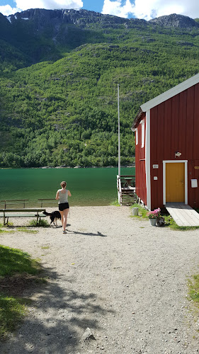 Opinii despre Umami în Mosjøen - Gastronomi og hotellvirksomhet