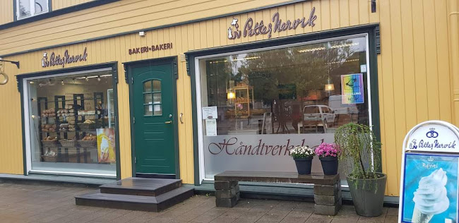 Petter Nervik Bakeri AS