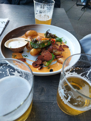 Comentarii opinii despre Beverly Hills Fun Pub