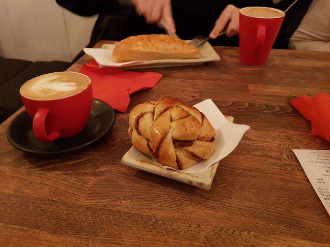 Kaf Kafe Bryggen - Gastronomi og hotellvirksomhet