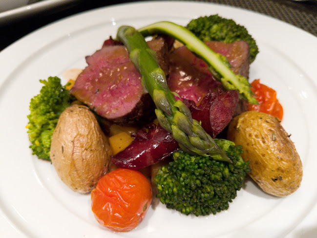 Opinii despre Charly’s Restaurant & Bar în Tromsø - Gastronomi og hotellvirksomhet