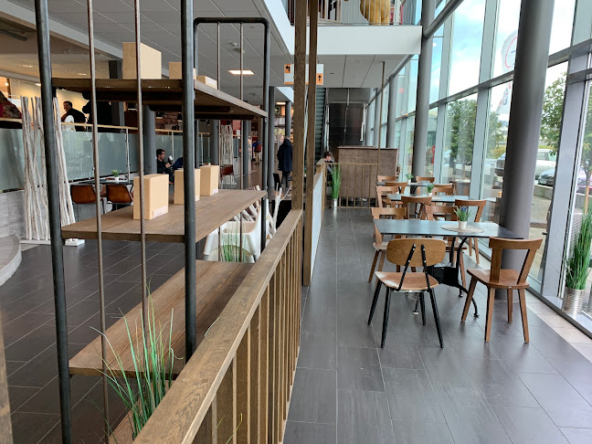 Opinii despre Bakeriet Kringla în Leknes - Gastronomi og hotellvirksomhet