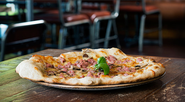 Opinii despre Fellini Birreria e Cucina în Sandvika - Gastronomi og hotellvirksomhet