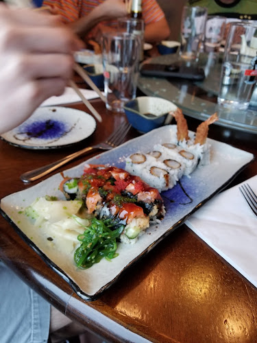 Comentarii opinii despre Mikado Hong Kong Garden