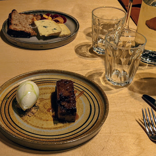 Jossa mat og drikke - Gastronomi og hotellvirksomhet