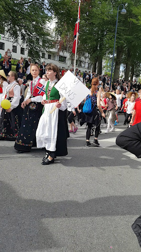 Opinii despre Moon House Sandnes în Sandnes - Gastronomi og hotellvirksomhet