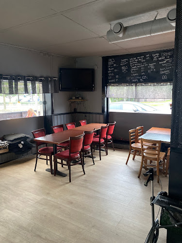 Opinii despre Lille dragen pub în Fredrikstad - Gastronomi og hotellvirksomhet