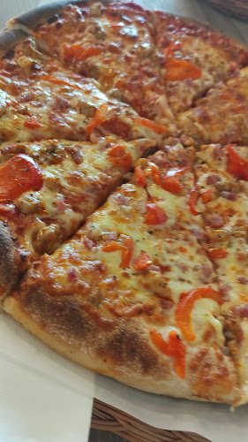 Pizzakroken AS - Gastronomi og hotellvirksomhet