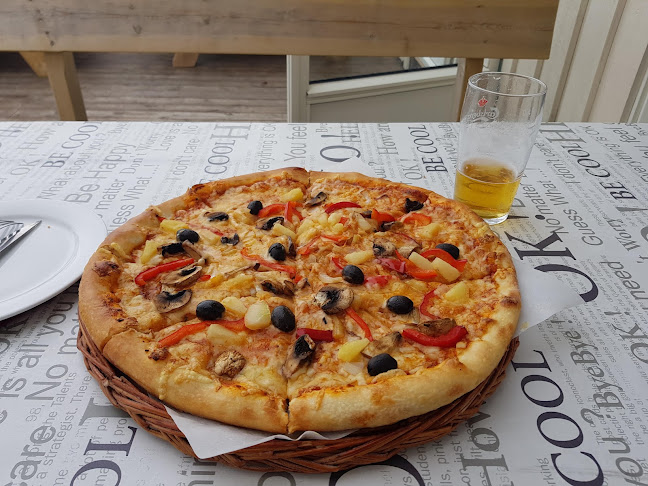 Klakkskjæret pub og restaurant AS - Gastronomi og hotellvirksomhet