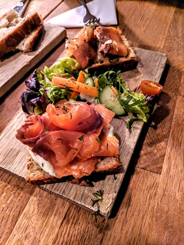 Elias mat & sånt - Gastronomi og hotellvirksomhet