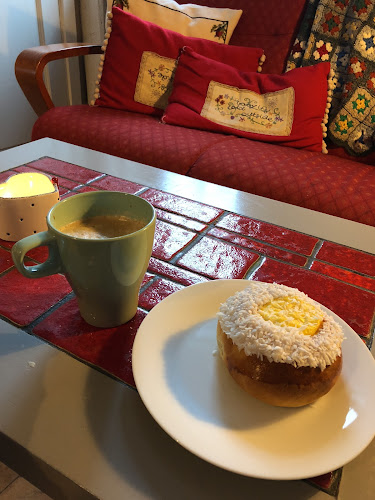 Hos Nabo'n - Gastronomi og hotellvirksomhet