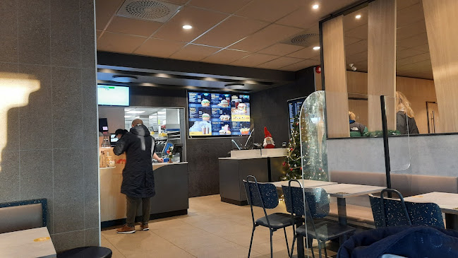 Opinii despre McDonald's Gardermoen în Gardermoen - Gastronomi og hotellvirksomhet