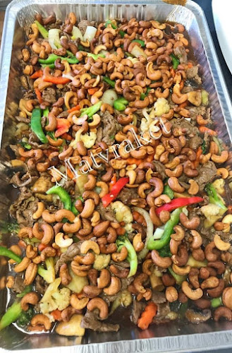 Ananta Srihabut Kringen - Gastronomi og hotellvirksomhet