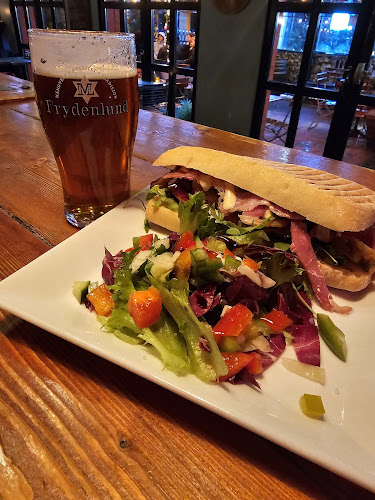 Opinii despre Uhørt în Oslo - Gastronomi og hotellvirksomhet