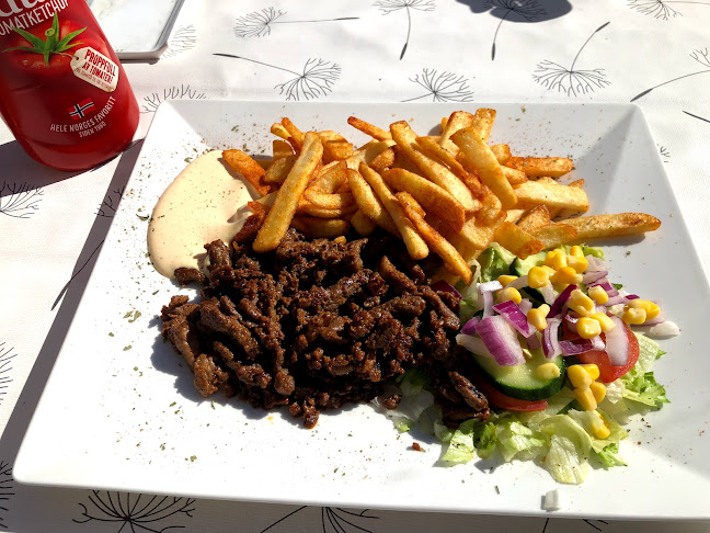 Opinii despre Klakkskjæret pub og restaurant AS în Sømna - Gastronomi og hotellvirksomhet