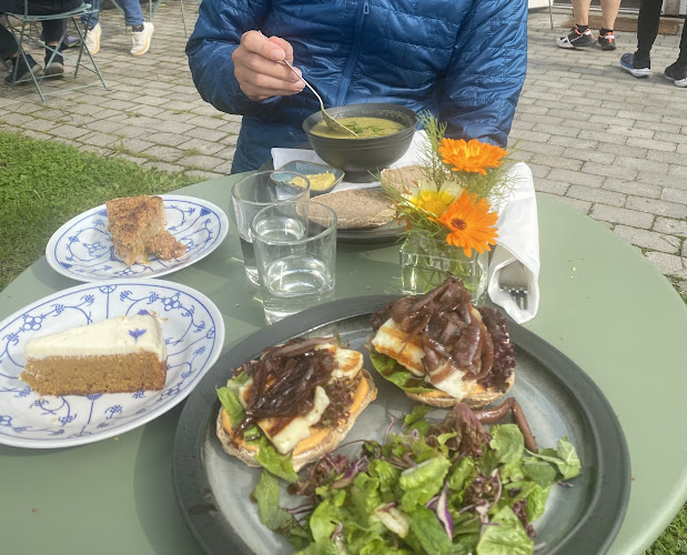 Comentarii opinii despre Dype Røtter - Kafé Spire