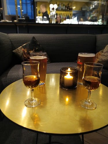 Opinii despre Top 13 Bar & Lounge în Bodø - Gastronomi og hotellvirksomhet