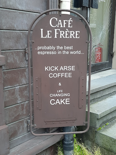 Café le Frère - Gastronomi og hotellvirksomhet