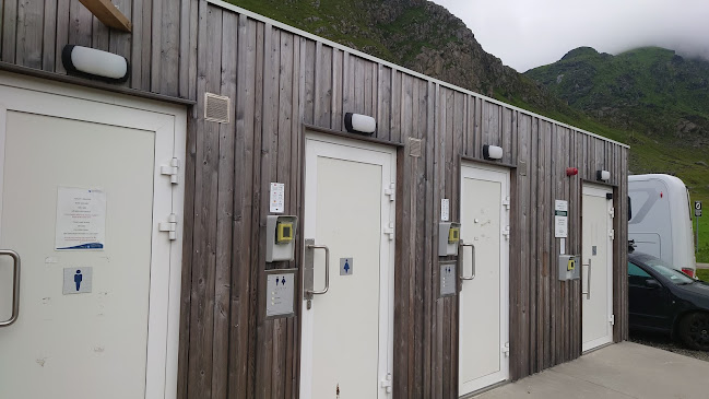 Haukland Beach Café & Visitor Center - Gastronomi og hotellvirksomhet