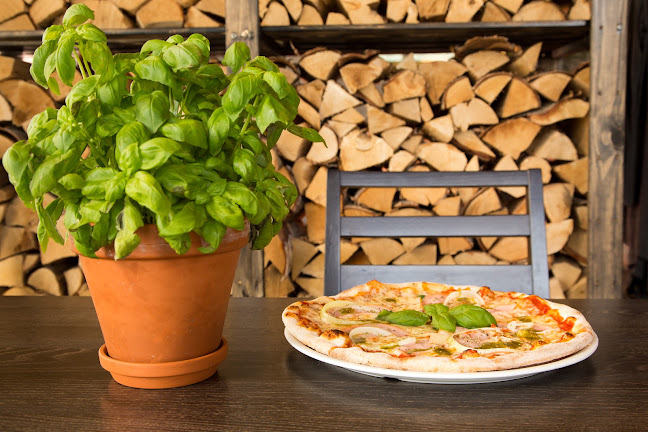 Al Forno Tasta - Gastronomi og hotellvirksomhet