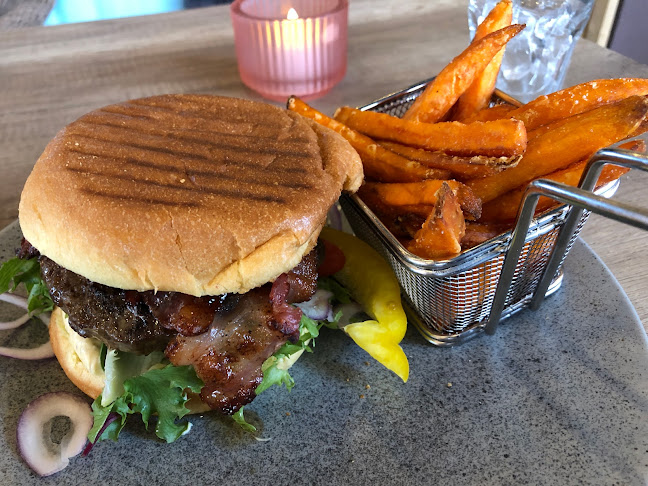 Opinii despre Spisbar în Oppdal - Gastronomi og hotellvirksomhet