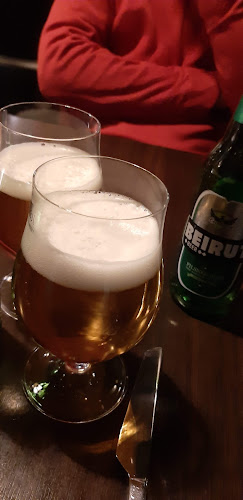 Feniqia (Lillestrøm) - Gastronomi og hotellvirksomhet