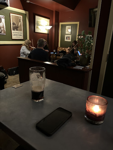 Piccadilly pub - Gastronomi og hotellvirksomhet