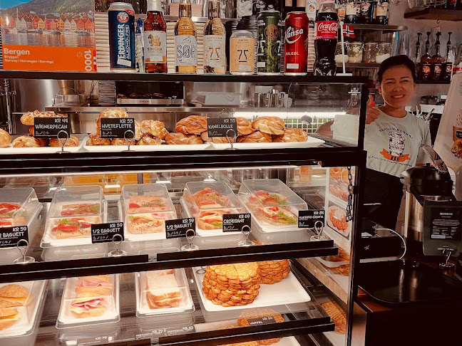 Opinii despre Kaf Kafe Bryggen în Bergen - Gastronomi og hotellvirksomhet