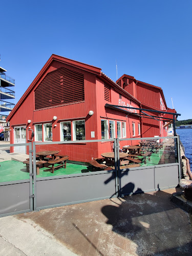 Opinii despre Arendal Fiskemottak AS în Arendal - Gastronomi og hotellvirksomhet