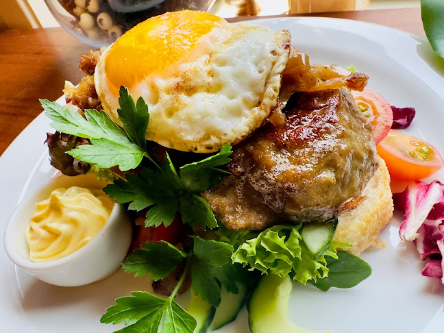 Opinii despre Kafe Jærbuen în Nærbø - Gastronomi og hotellvirksomhet