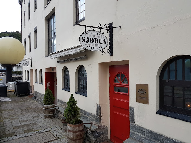 Brunholmgata 1, 6004 Ålesund