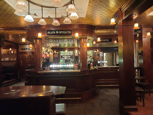 Banken Pub - Gastronomi og hotellvirksomhet